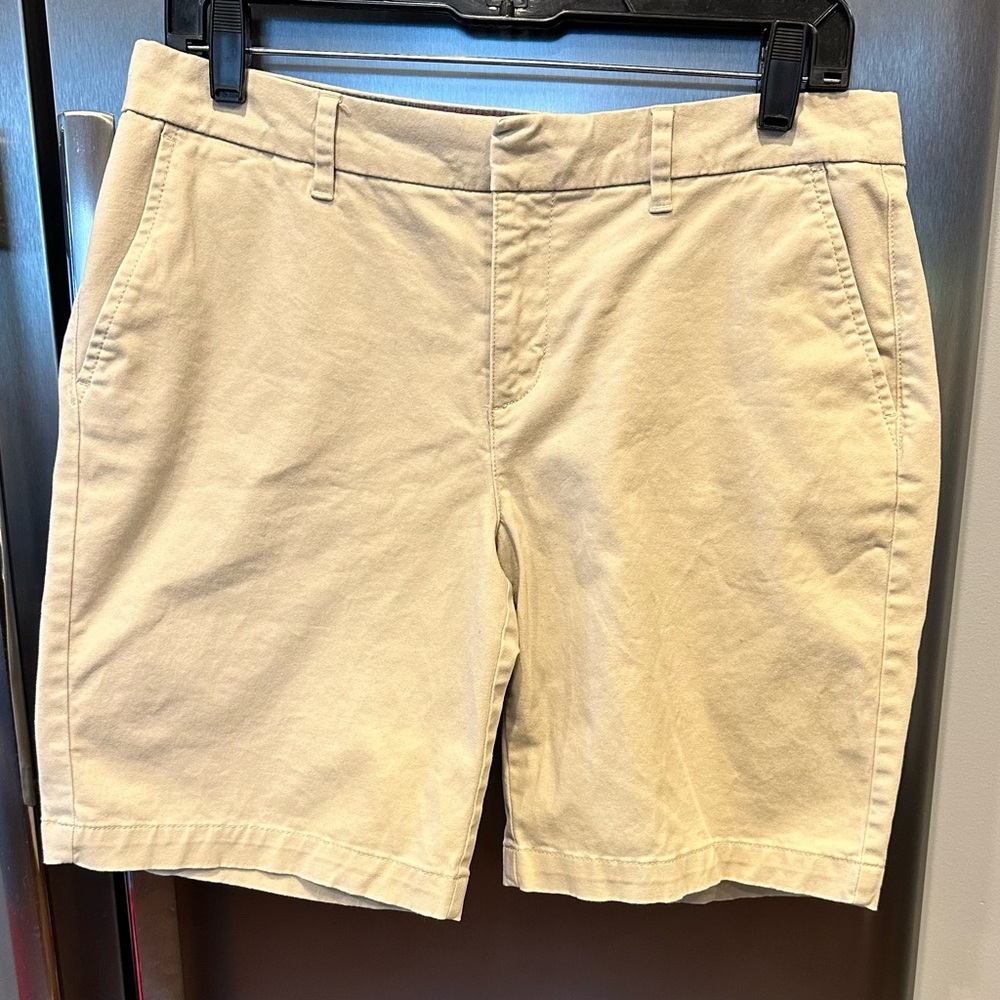 Tommy Hilfiger Chino Shorts size 6